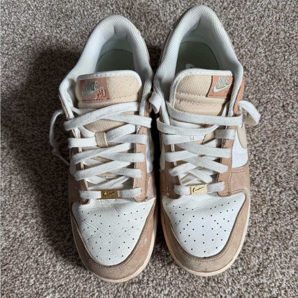 Nike AU Shoes men’s size 10.5, women’s size 12